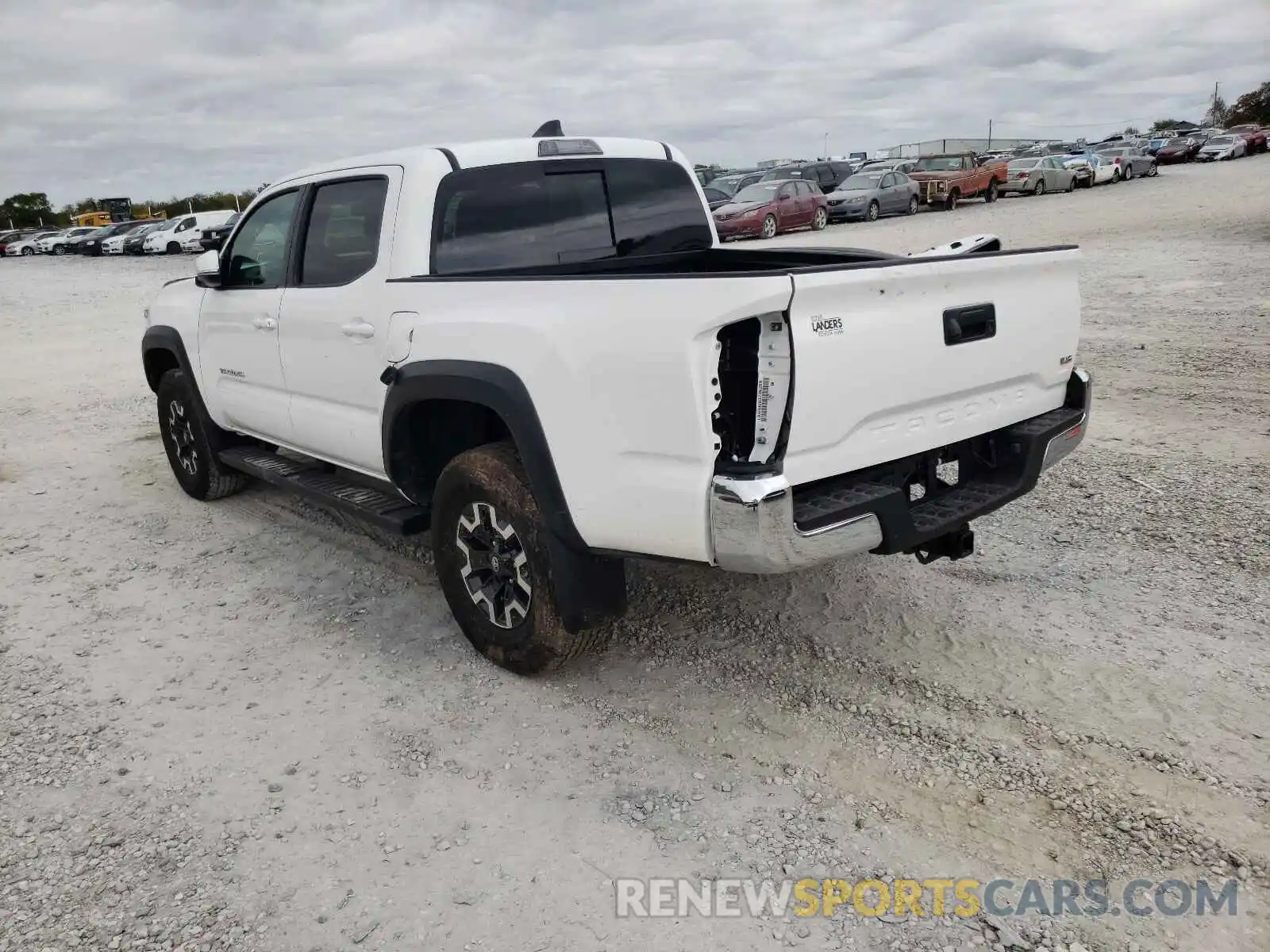 3 Photograph of a damaged car 3TMCZ5AN0LM347579 TOYOTA TACOMA 2020