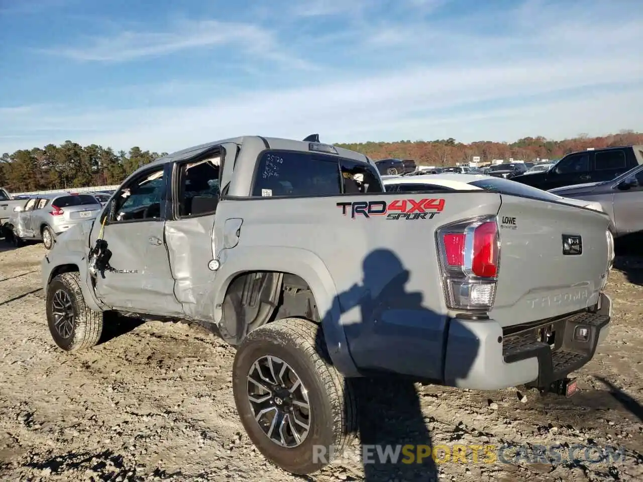 3 Photograph of a damaged car 3TMCZ5AN0LM356282 TOYOTA TACOMA 2020