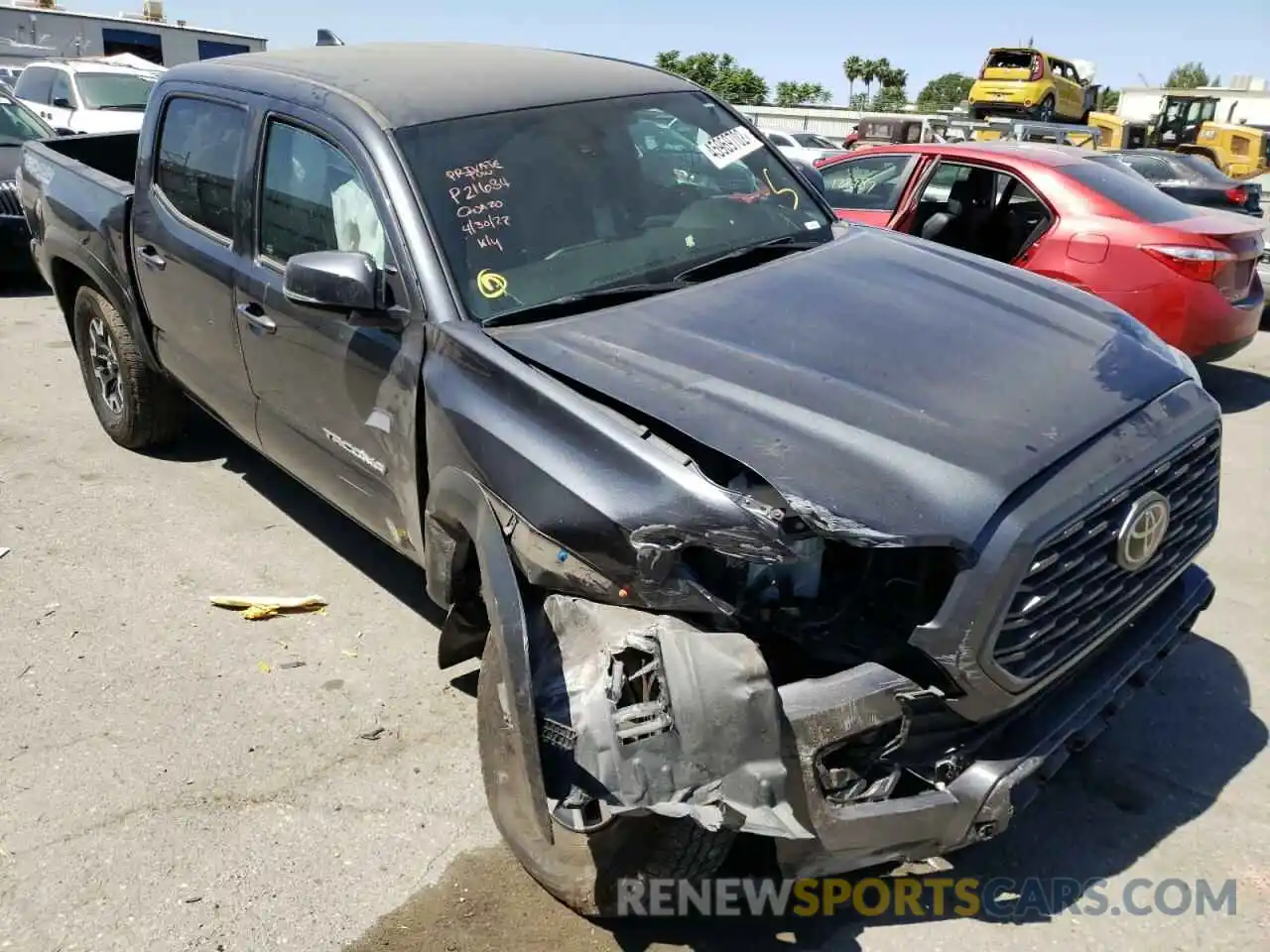 1 Photograph of a damaged car 3TMCZ5AN0LM357884 TOYOTA TACOMA 2020