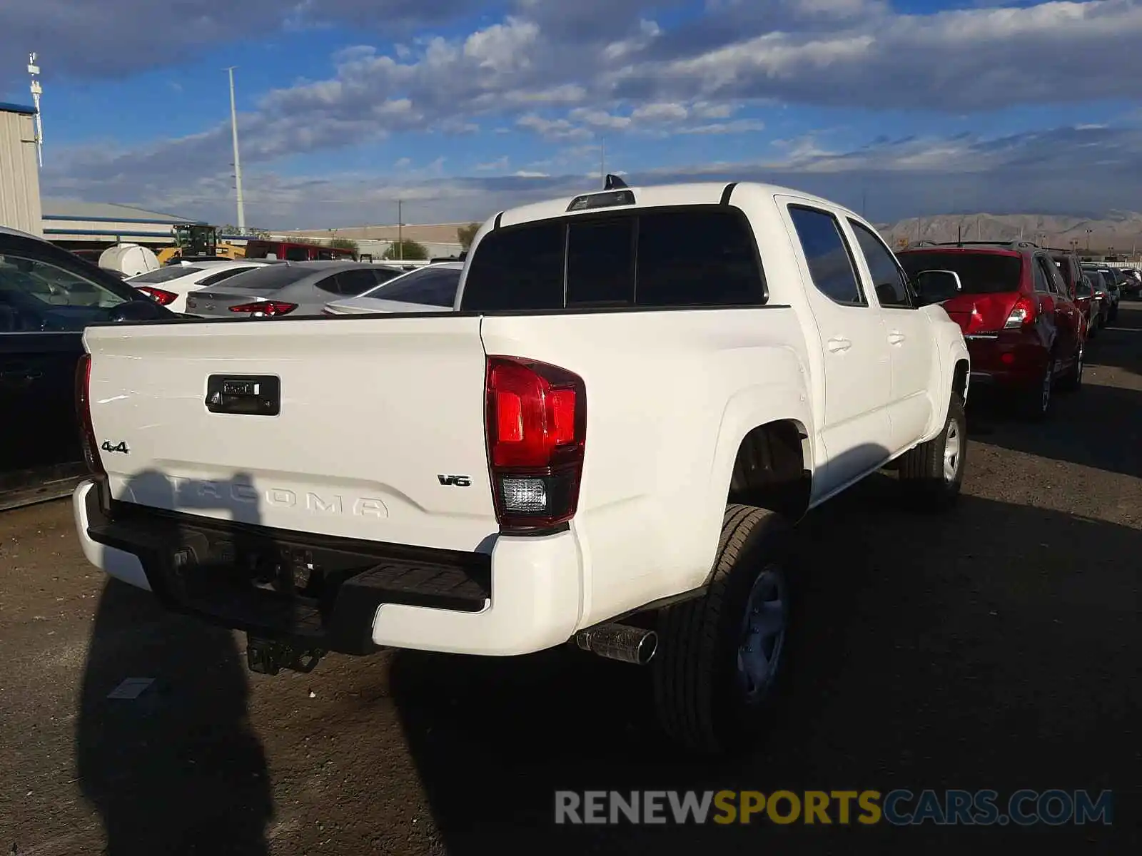 4 Photograph of a damaged car 3TMCZ5AN0LM360008 TOYOTA TACOMA 2020