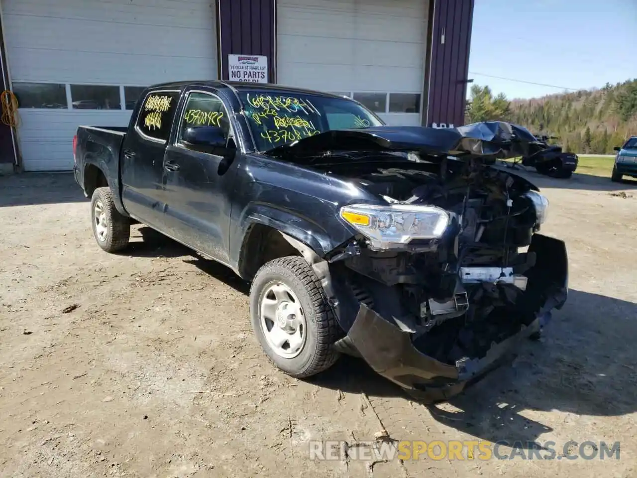 1 Photograph of a damaged car 3TMCZ5AN0LM360462 TOYOTA TACOMA 2020