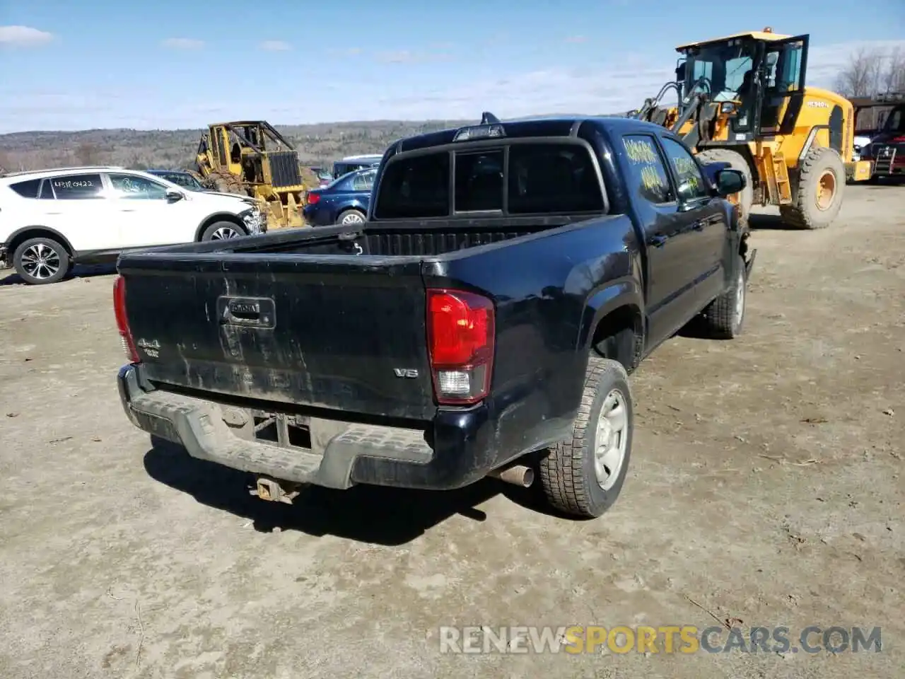 4 Photograph of a damaged car 3TMCZ5AN0LM360462 TOYOTA TACOMA 2020