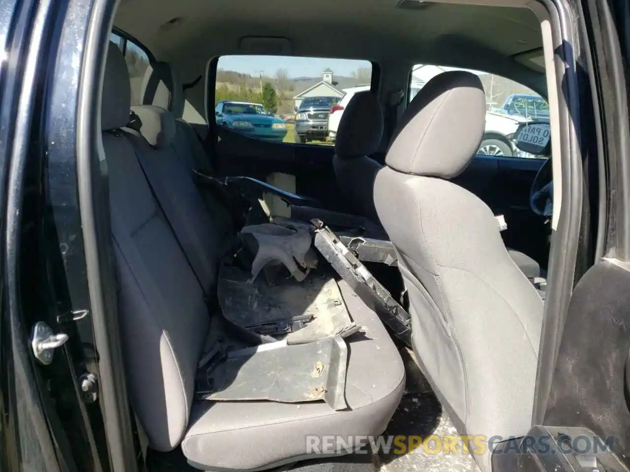 6 Photograph of a damaged car 3TMCZ5AN0LM360462 TOYOTA TACOMA 2020