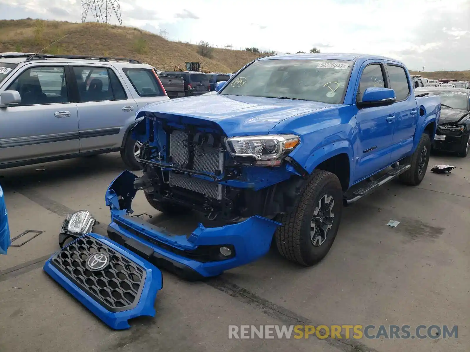 2 Photograph of a damaged car 3TMCZ5AN0LM360669 TOYOTA TACOMA 2020