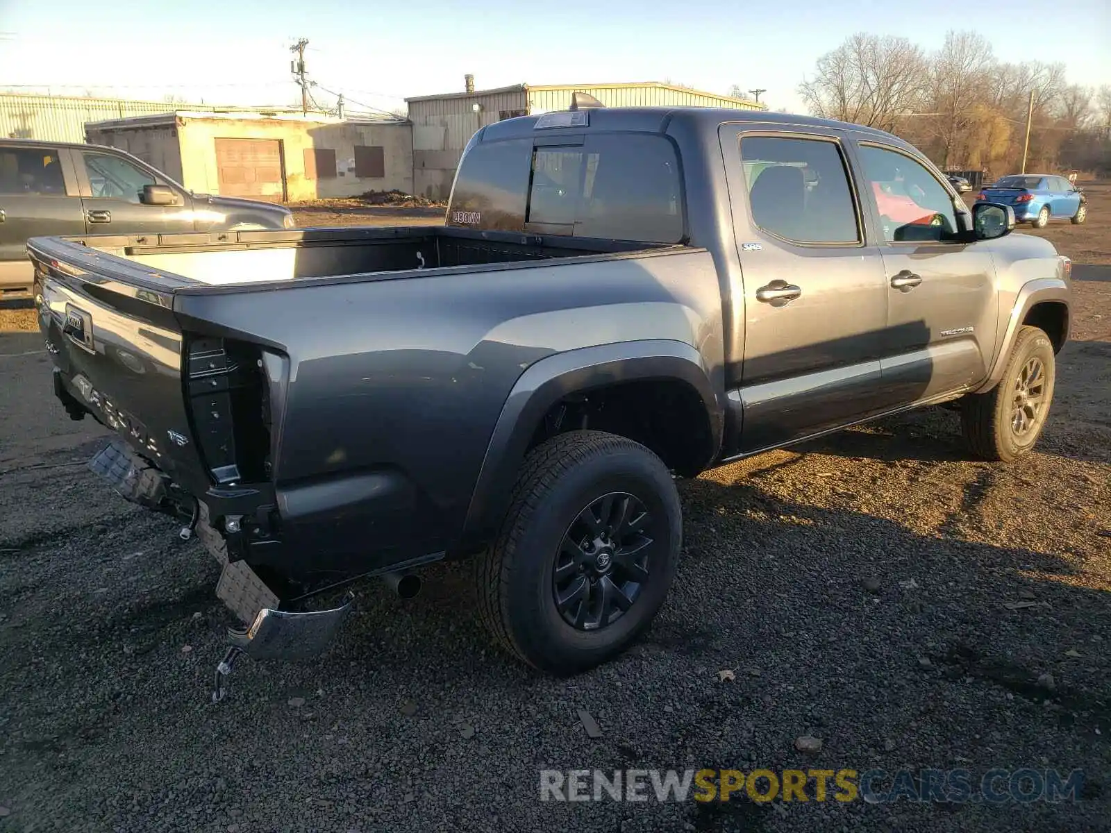 4 Photograph of a damaged car 3TMCZ5AN0LM360719 TOYOTA TACOMA 2020