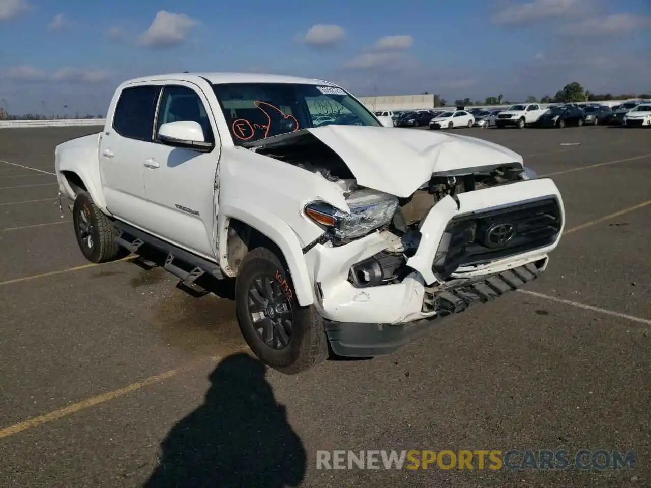 1 Photograph of a damaged car 3TMCZ5AN0LM363376 TOYOTA TACOMA 2020