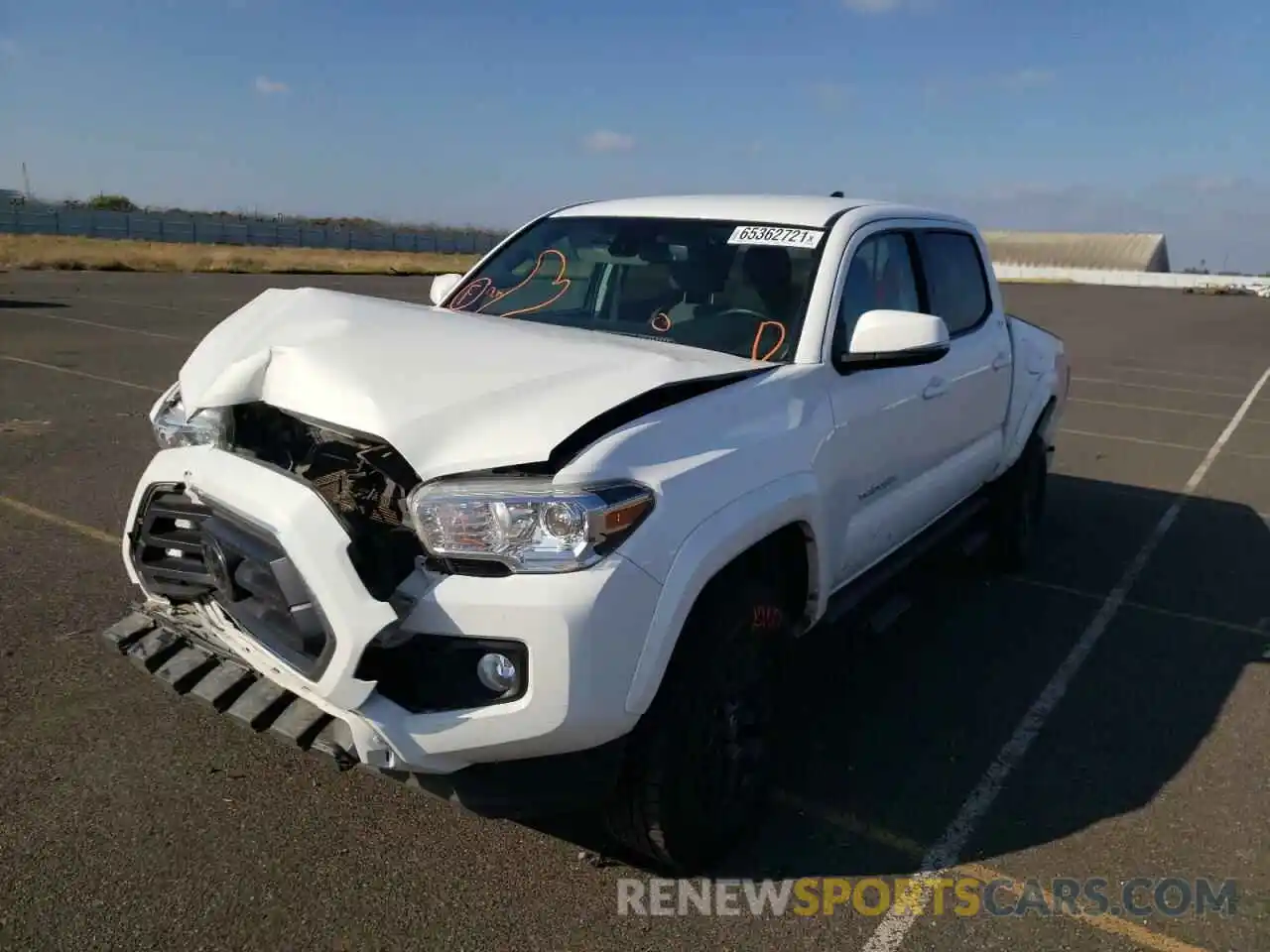 2 Photograph of a damaged car 3TMCZ5AN0LM363376 TOYOTA TACOMA 2020