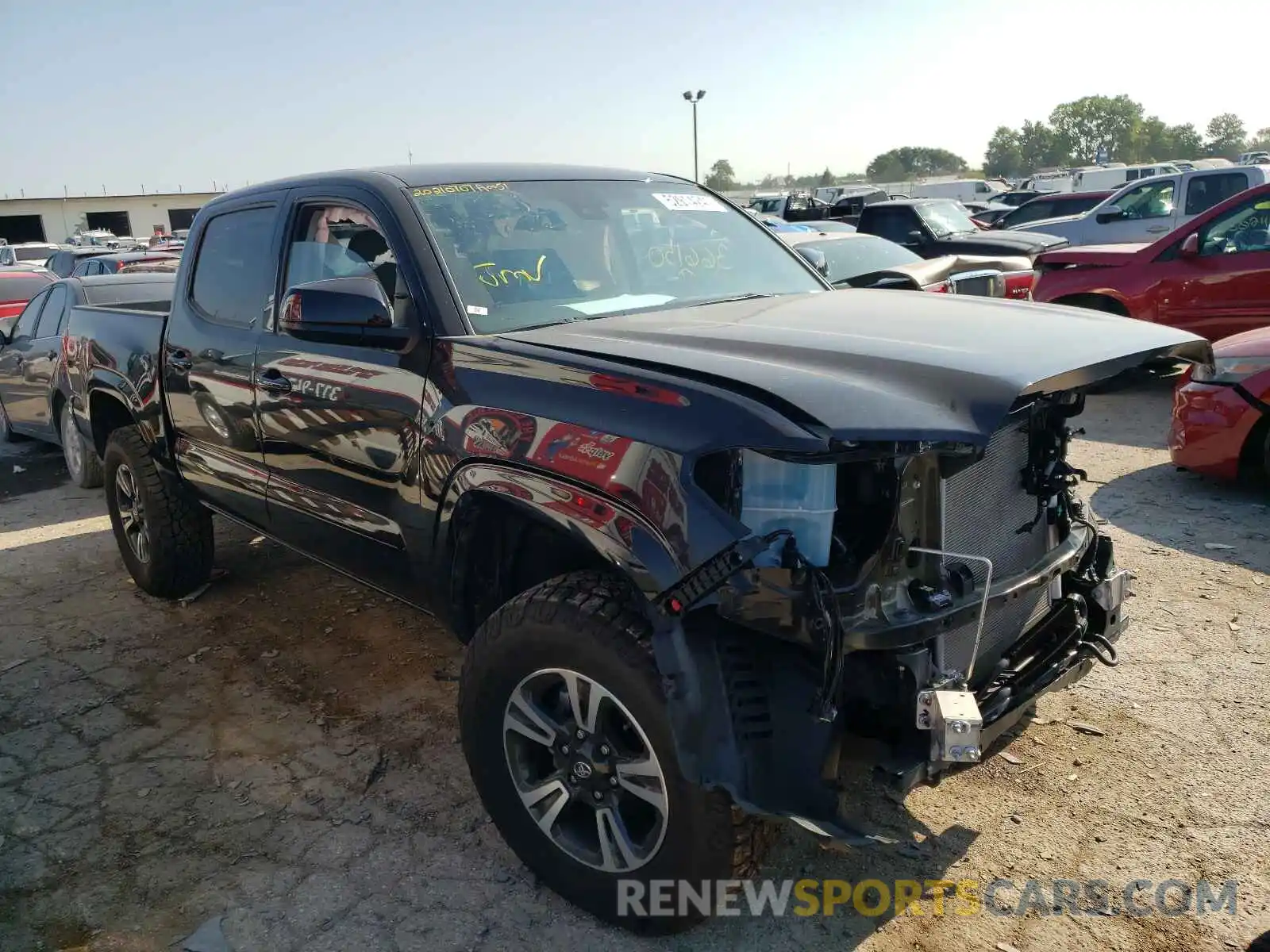 1 Photograph of a damaged car 3TMCZ5AN0LM366150 TOYOTA TACOMA 2020