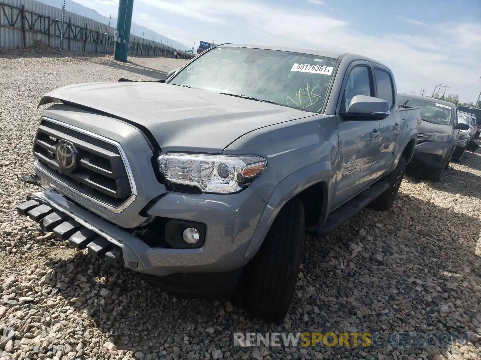 2 Photograph of a damaged car 3TMCZ5AN0LM366715 TOYOTA TACOMA 2020