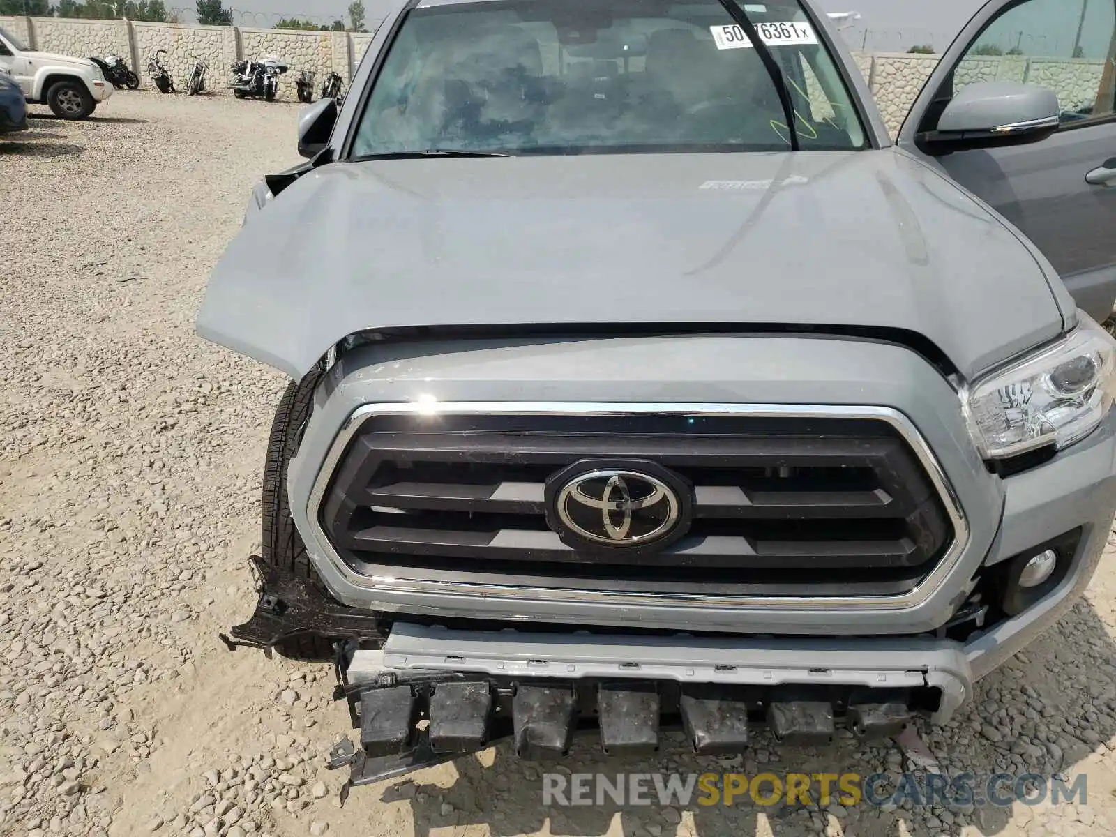 7 Photograph of a damaged car 3TMCZ5AN0LM366715 TOYOTA TACOMA 2020