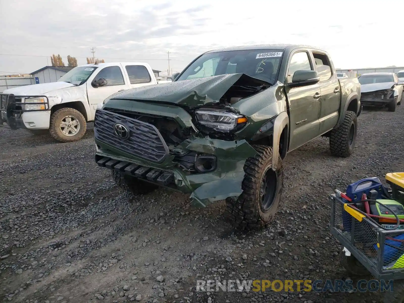 2 Photograph of a damaged car 3TMCZ5AN0MM415669 TOYOTA TACOMA 2020