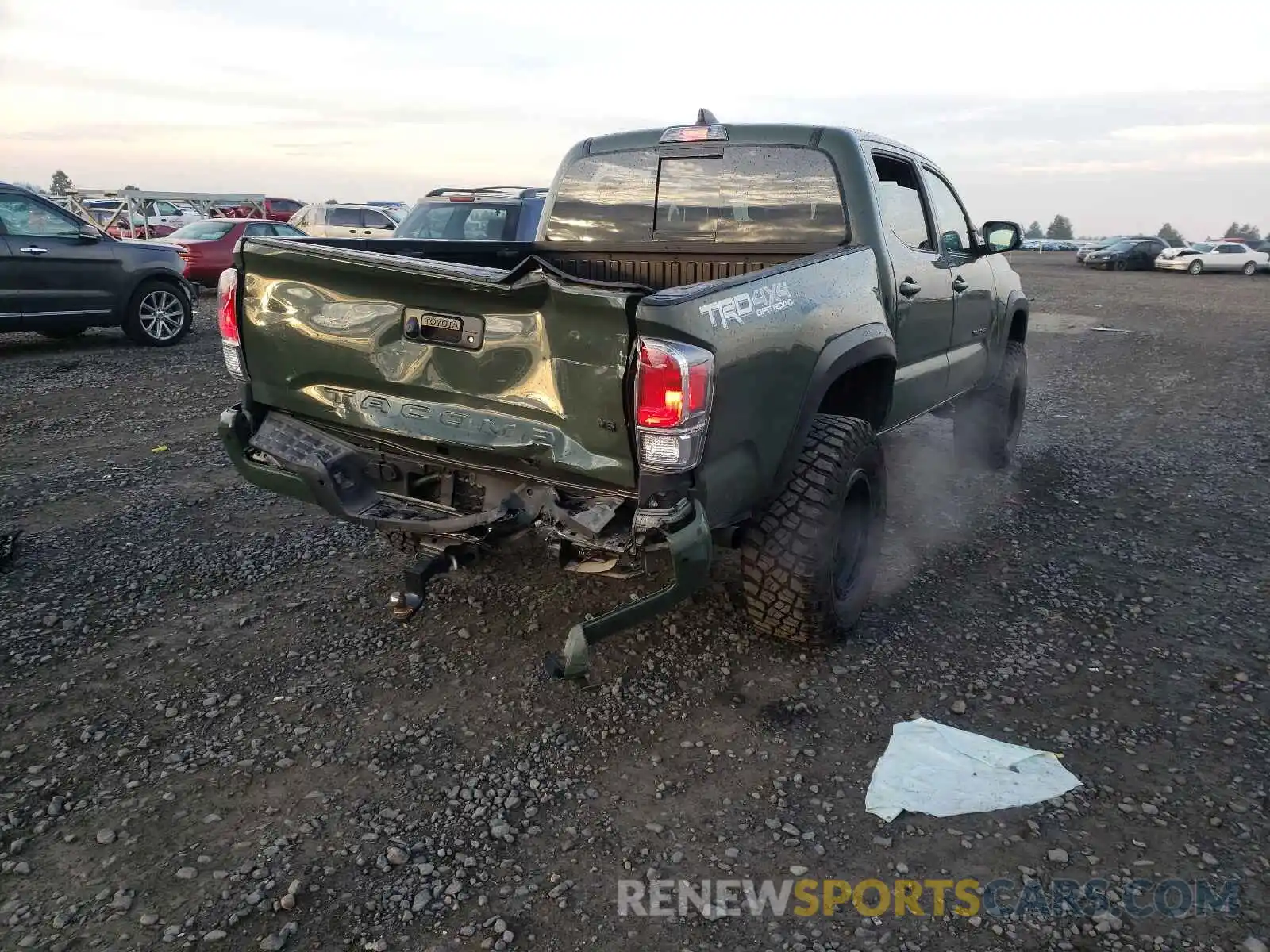 4 Photograph of a damaged car 3TMCZ5AN0MM415669 TOYOTA TACOMA 2020