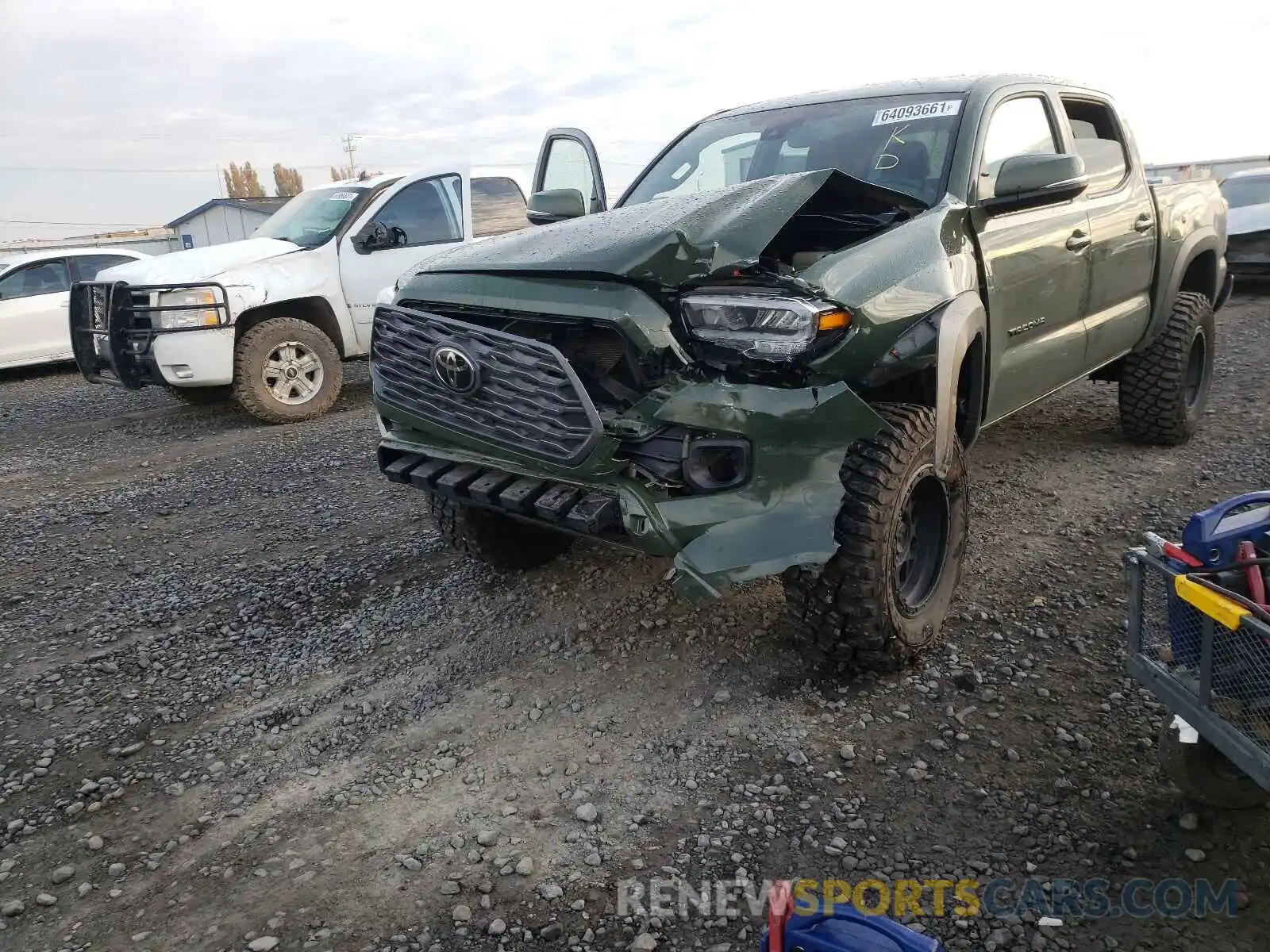 9 Photograph of a damaged car 3TMCZ5AN0MM415669 TOYOTA TACOMA 2020