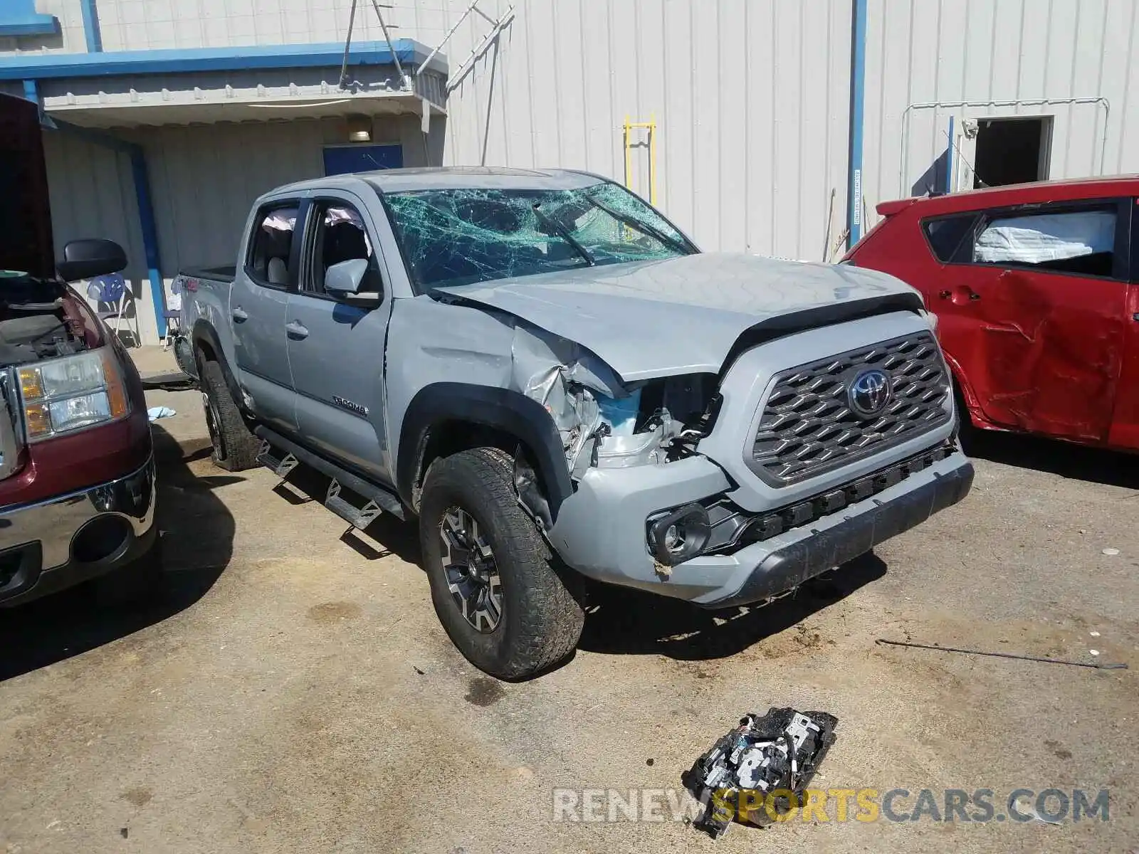 1 Photograph of a damaged car 3TMCZ5AN1LM288204 TOYOTA TACOMA 2020