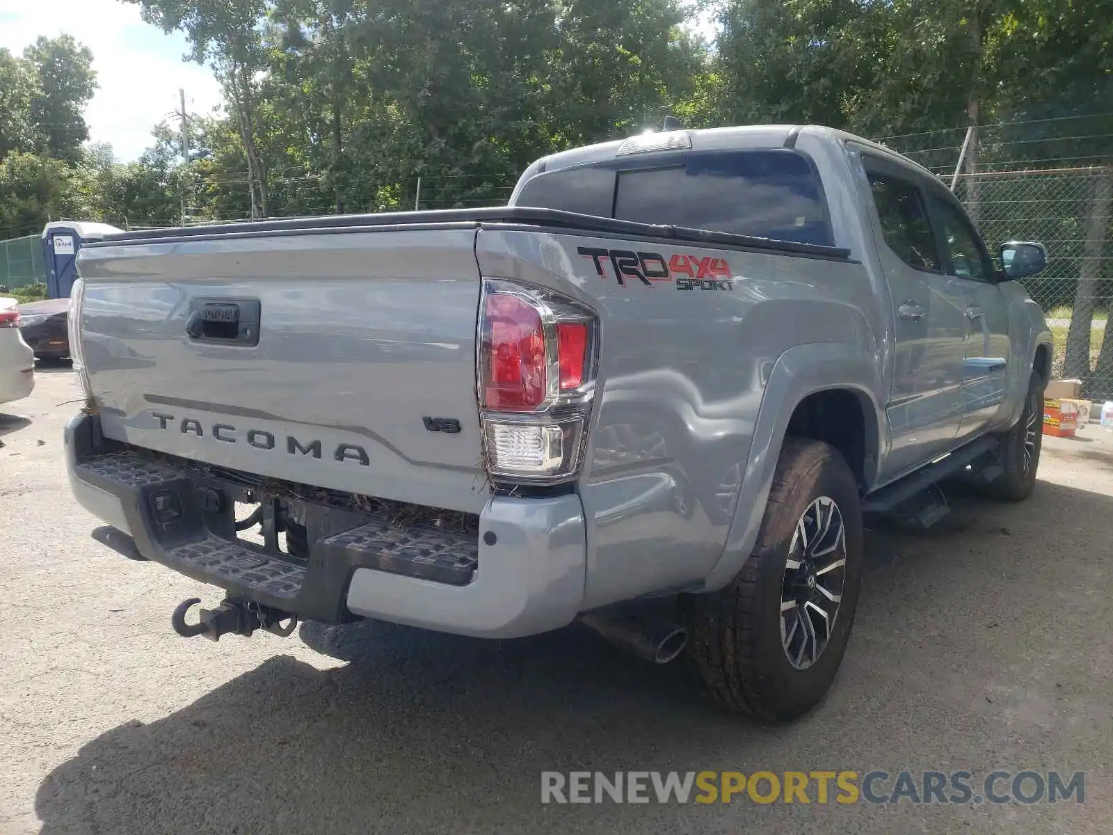 4 Photograph of a damaged car 3TMCZ5AN1LM293693 TOYOTA TACOMA 2020