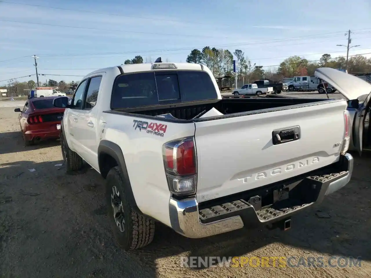 3 Photograph of a damaged car 3TMCZ5AN1LM294293 TOYOTA TACOMA 2020