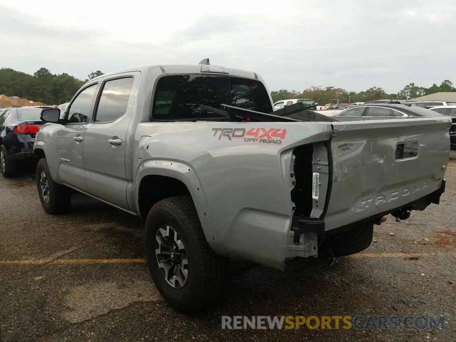 3 Photograph of a damaged car 3TMCZ5AN1LM296285 TOYOTA TACOMA 2020