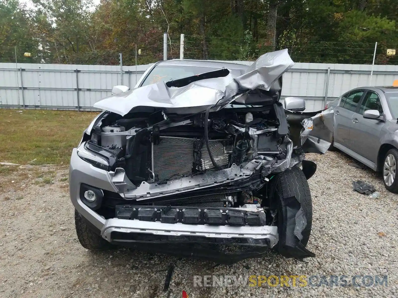 9 Photograph of a damaged car 3TMCZ5AN1LM304191 TOYOTA TACOMA 2020