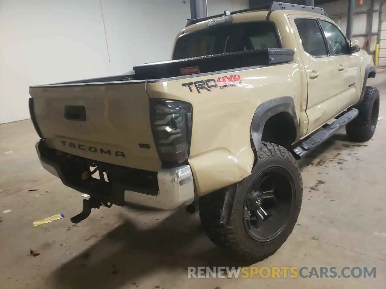 4 Photograph of a damaged car 3TMCZ5AN1LM304854 TOYOTA TACOMA 2020