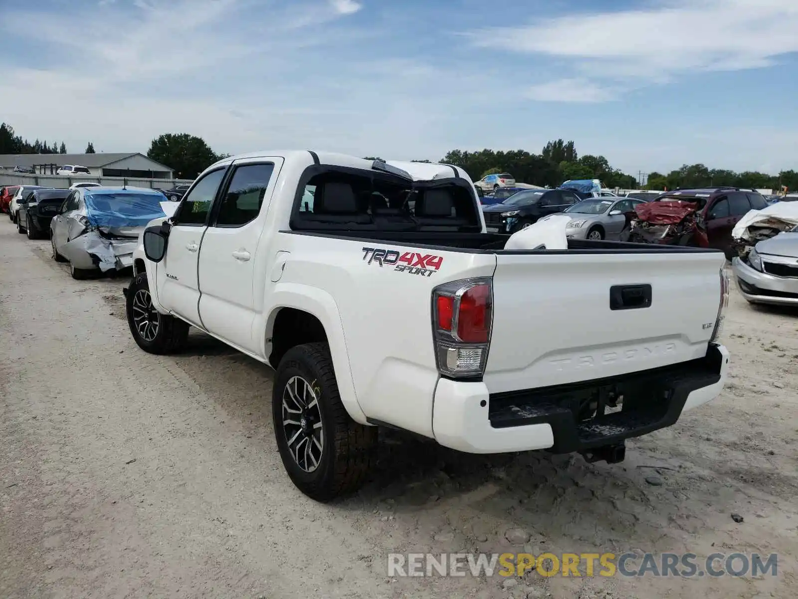 3 Photograph of a damaged car 3TMCZ5AN1LM304997 TOYOTA TACOMA 2020