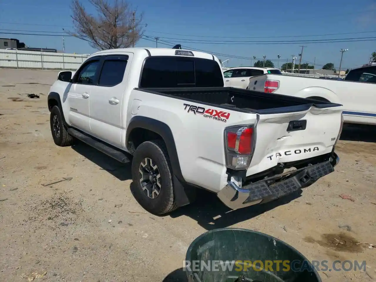 3 Photograph of a damaged car 3TMCZ5AN1LM305261 TOYOTA TACOMA 2020