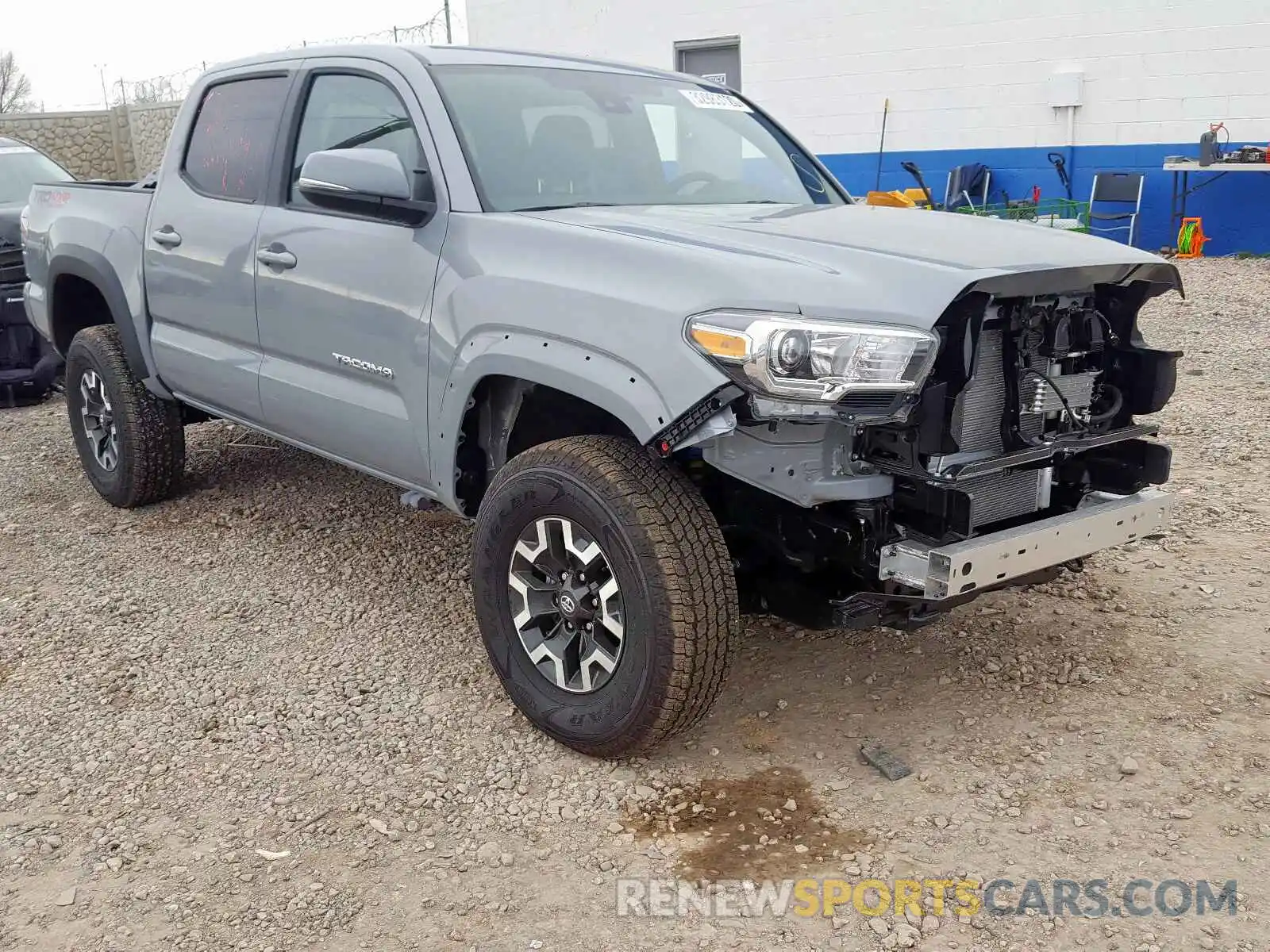 1 Photograph of a damaged car 3TMCZ5AN1LM305373 TOYOTA TACOMA 2020