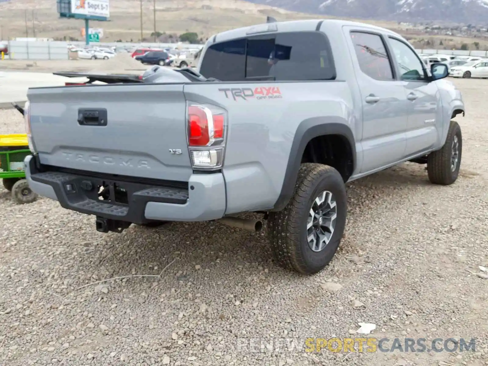 4 Photograph of a damaged car 3TMCZ5AN1LM305373 TOYOTA TACOMA 2020