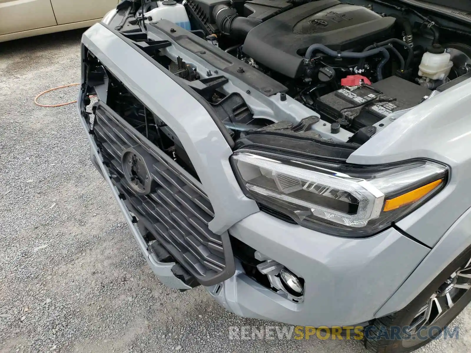 9 Photograph of a damaged car 3TMCZ5AN1LM307219 TOYOTA TACOMA 2020