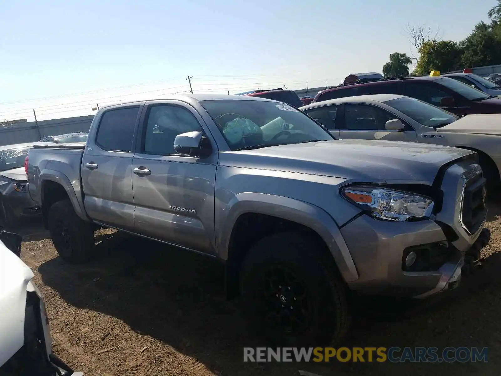 1 Photograph of a damaged car 3TMCZ5AN1LM308158 TOYOTA TACOMA 2020