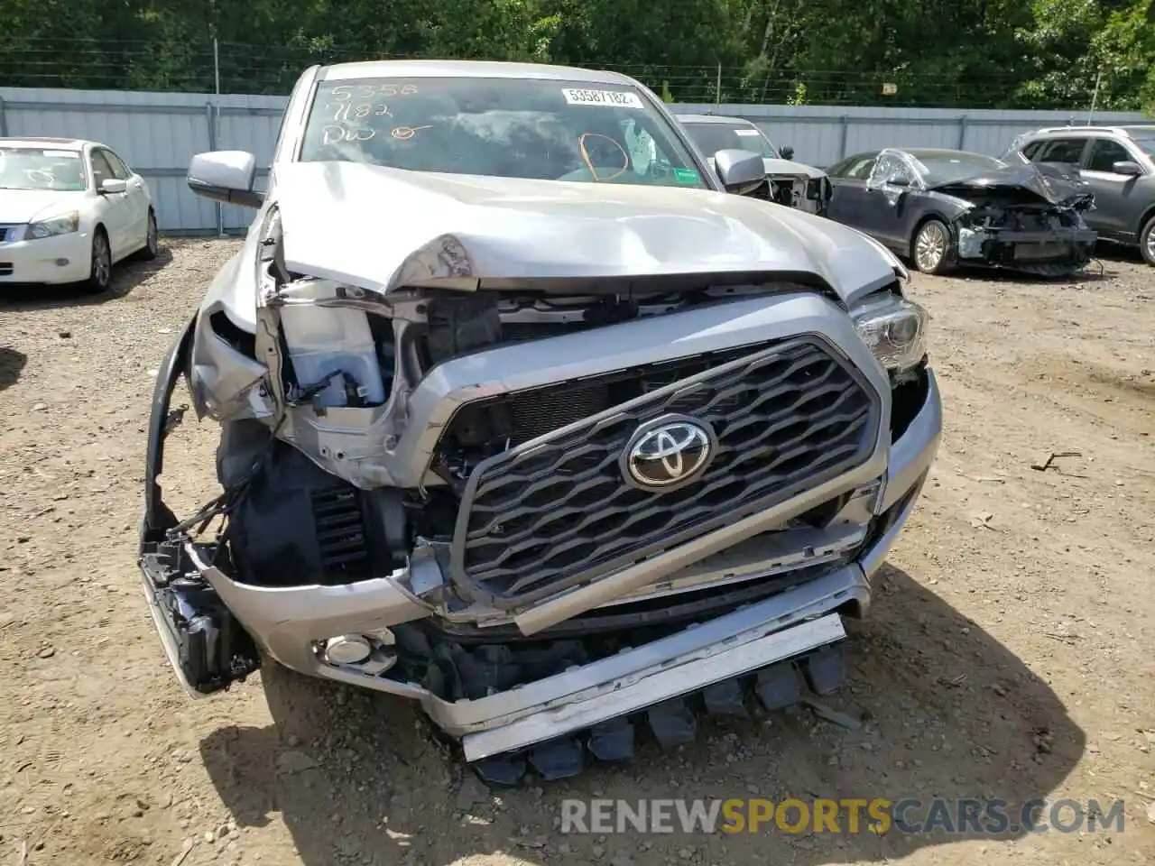 9 Photograph of a damaged car 3TMCZ5AN1LM308242 TOYOTA TACOMA 2020