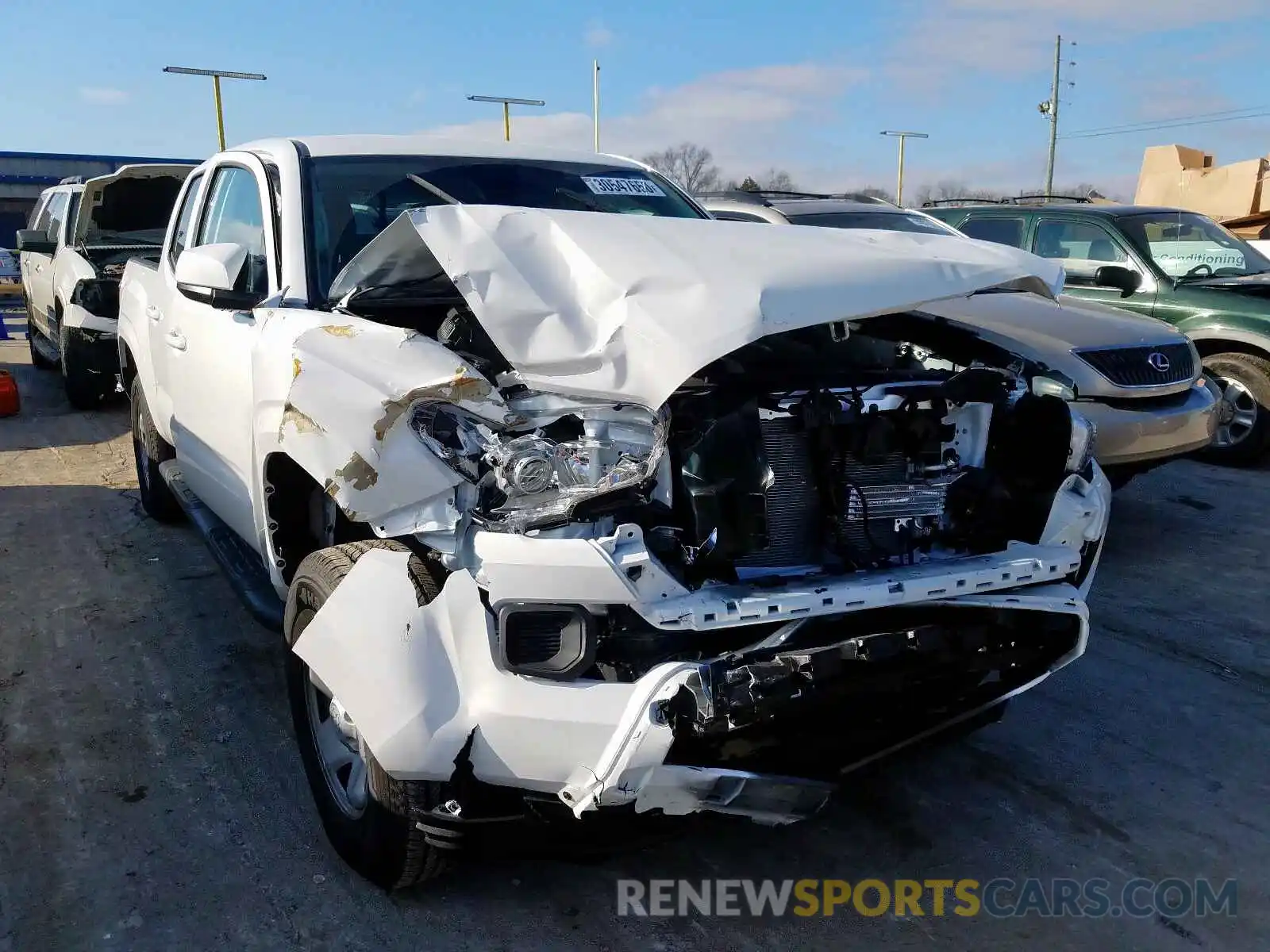 1 Photograph of a damaged car 3TMCZ5AN1LM308273 TOYOTA TACOMA 2020