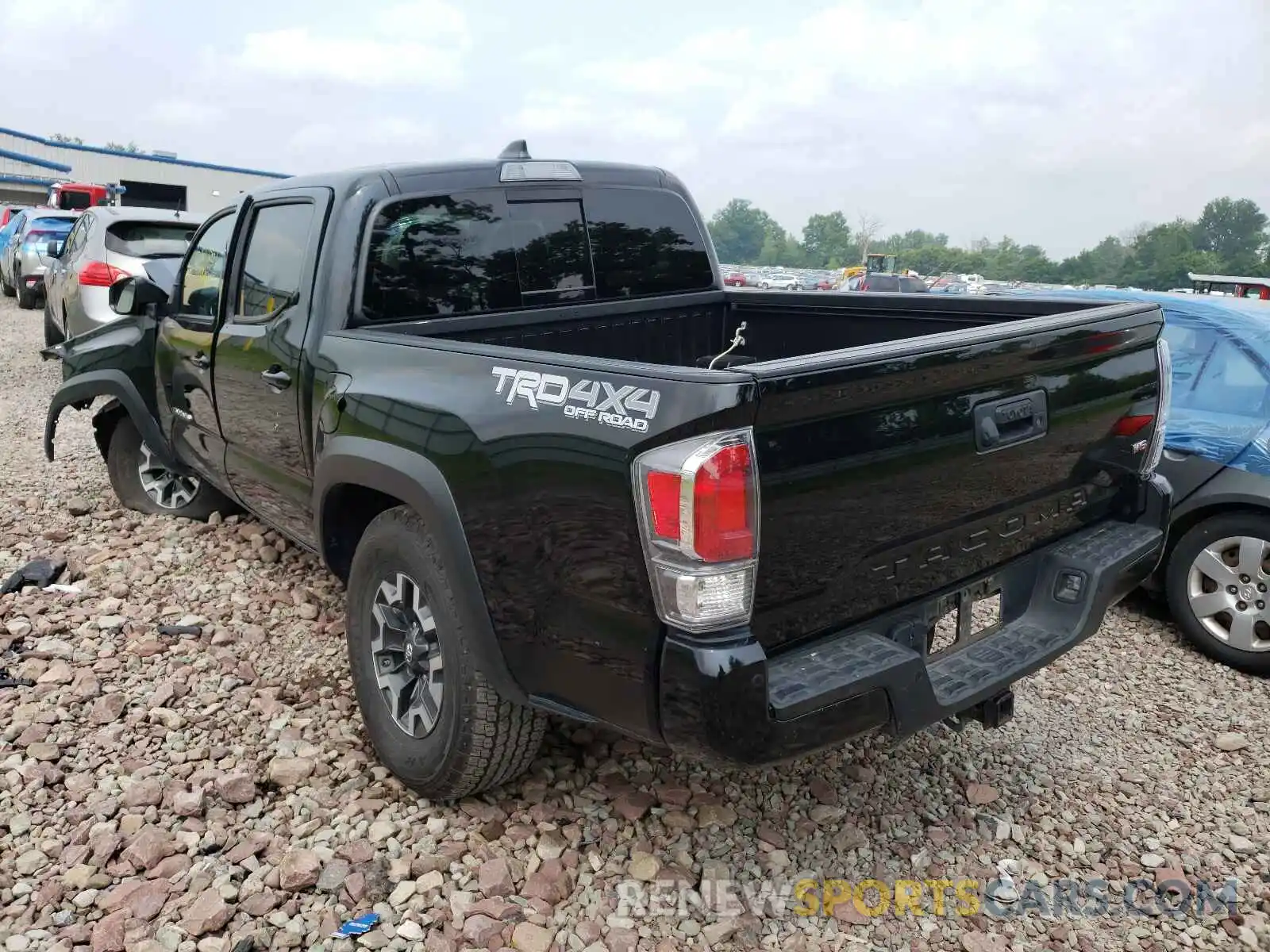 3 Photograph of a damaged car 3TMCZ5AN1LM310475 TOYOTA TACOMA 2020