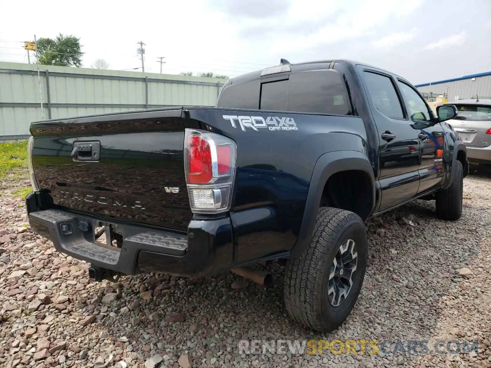 4 Photograph of a damaged car 3TMCZ5AN1LM310475 TOYOTA TACOMA 2020