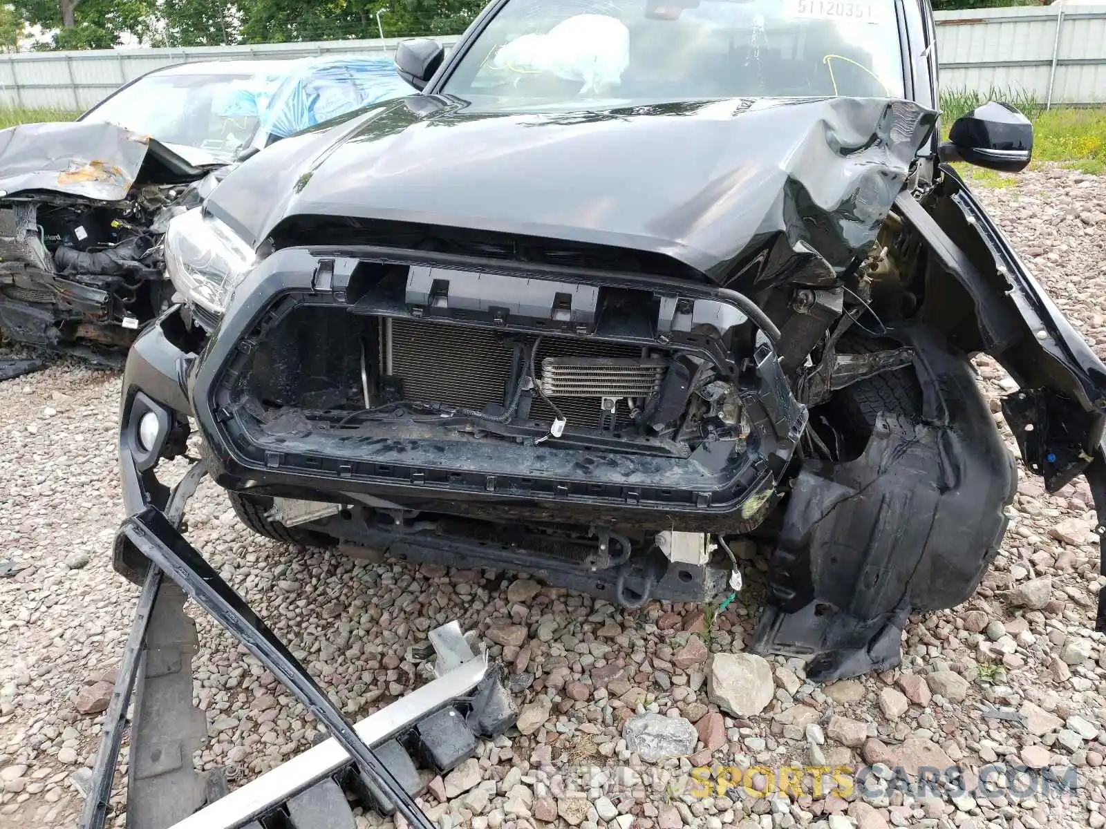 9 Photograph of a damaged car 3TMCZ5AN1LM310475 TOYOTA TACOMA 2020