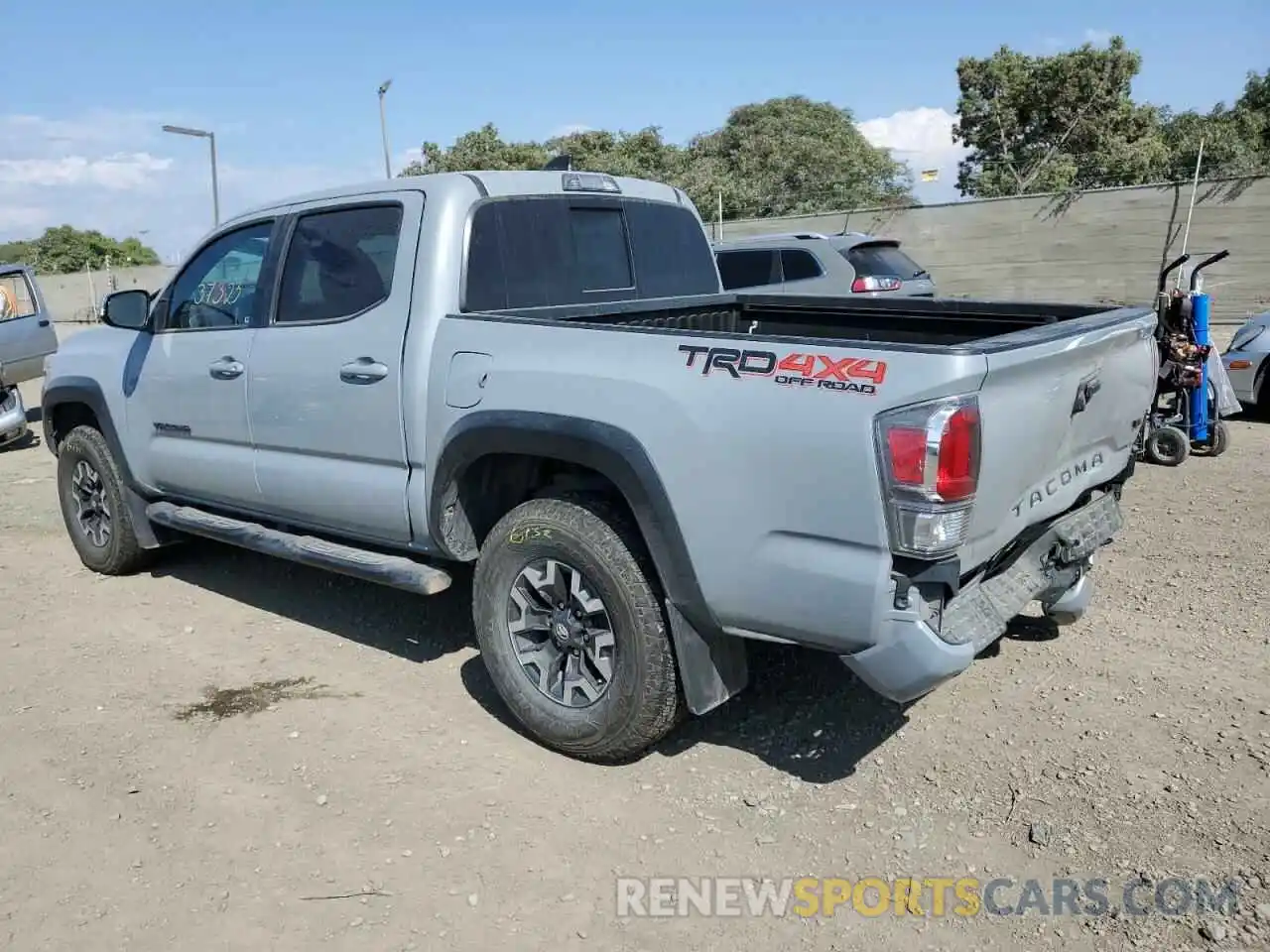 3 Photograph of a damaged car 3TMCZ5AN1LM315787 TOYOTA TACOMA 2020