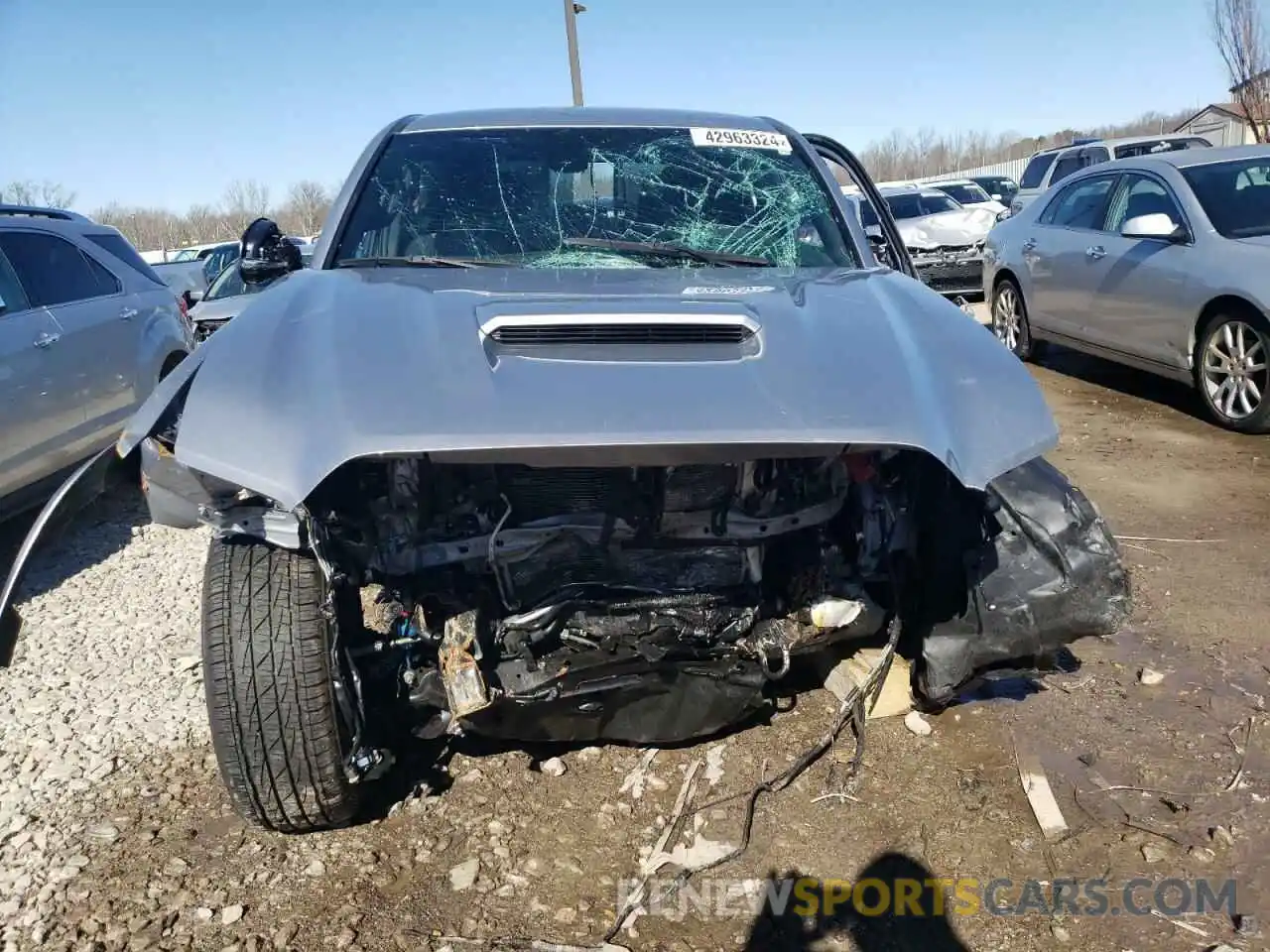 5 Photograph of a damaged car 3TMCZ5AN1LM316518 TOYOTA TACOMA 2020