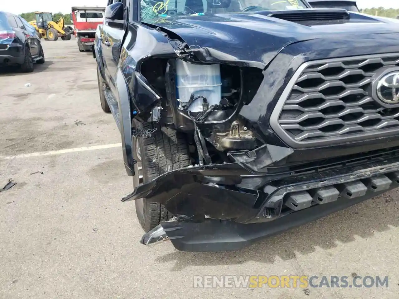 9 Photograph of a damaged car 3TMCZ5AN1LM318088 TOYOTA TACOMA 2020