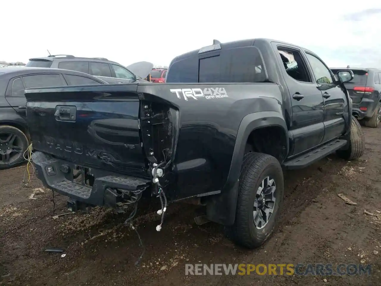 4 Photograph of a damaged car 3TMCZ5AN1LM320262 TOYOTA TACOMA 2020