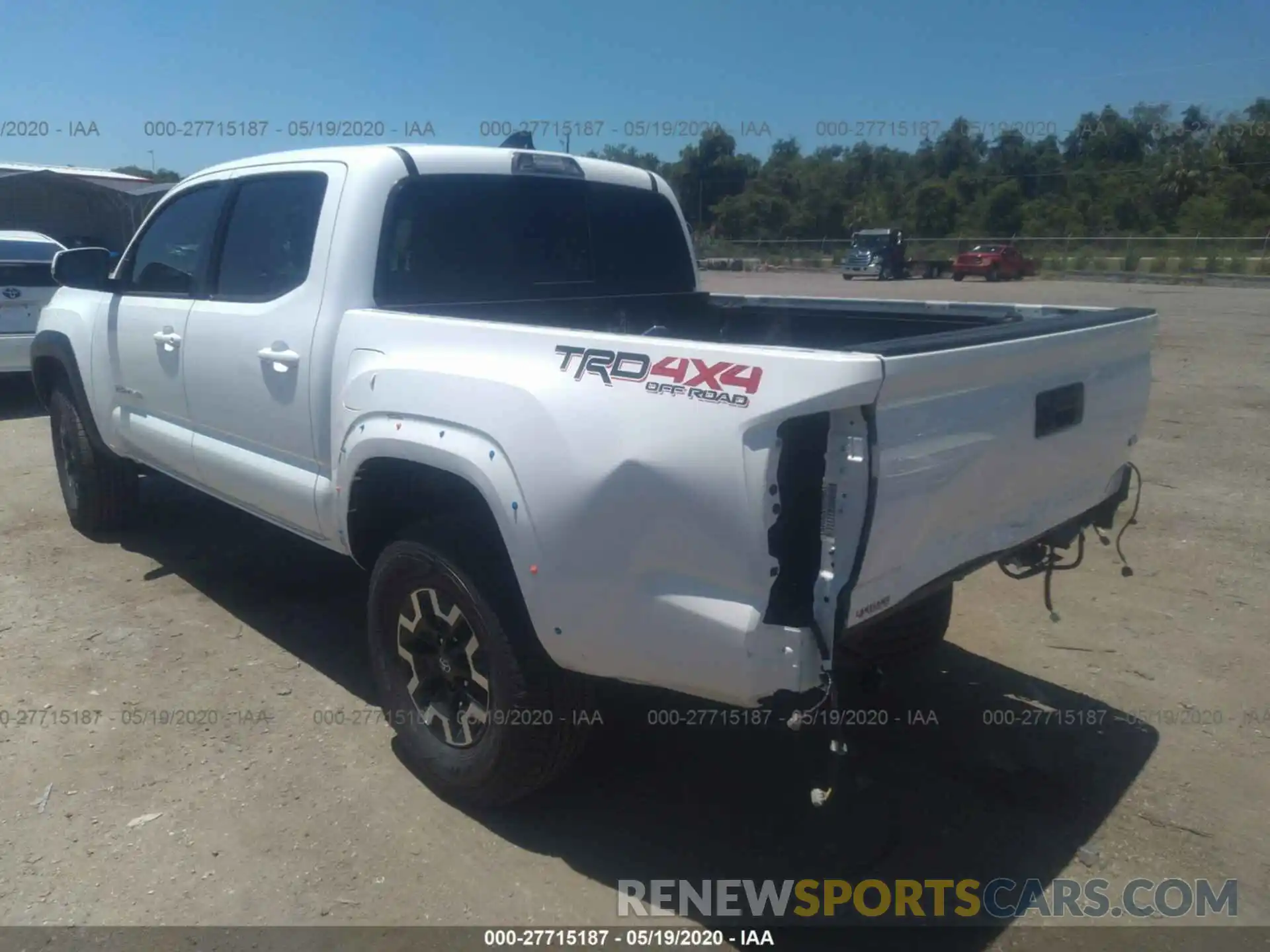 3 Photograph of a damaged car 3TMCZ5AN1LM322397 TOYOTA TACOMA 2020