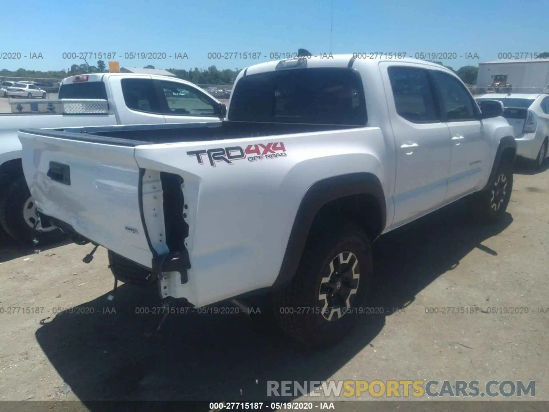 4 Фотография поврежденного автомобиля 3TMCZ5AN1LM322397 TOYOTA TACOMA 2020