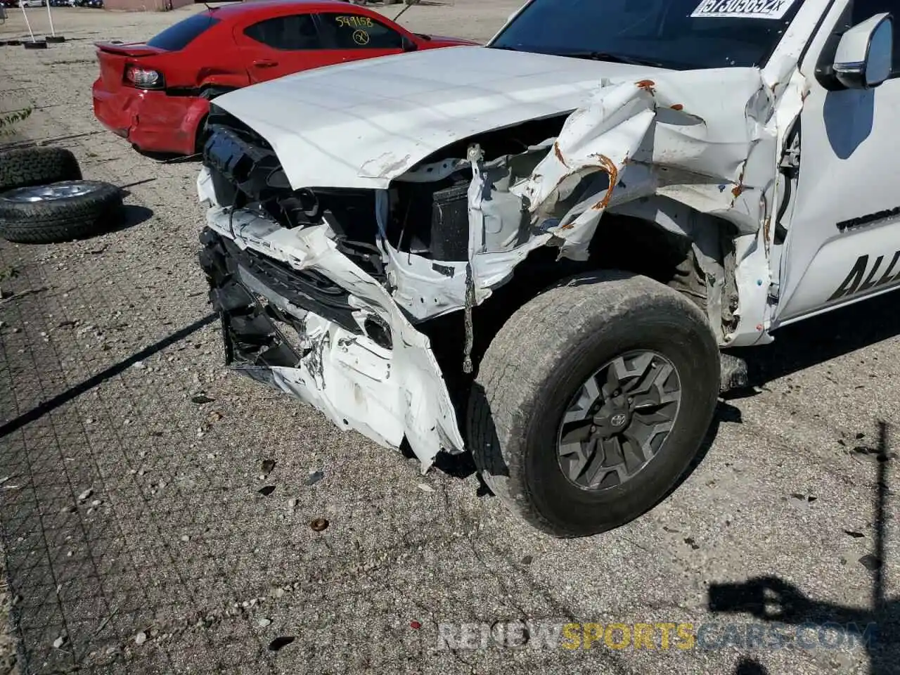 9 Photograph of a damaged car 3TMCZ5AN1LM328894 TOYOTA TACOMA 2020