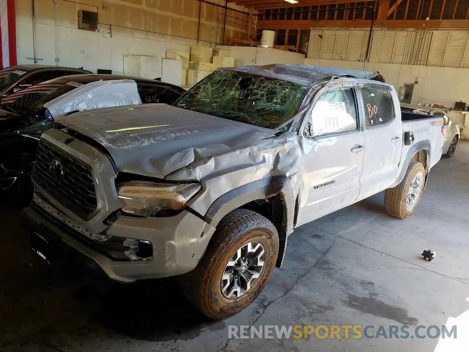 2 Photograph of a damaged car 3TMCZ5AN1LM331892 TOYOTA TACOMA 2020