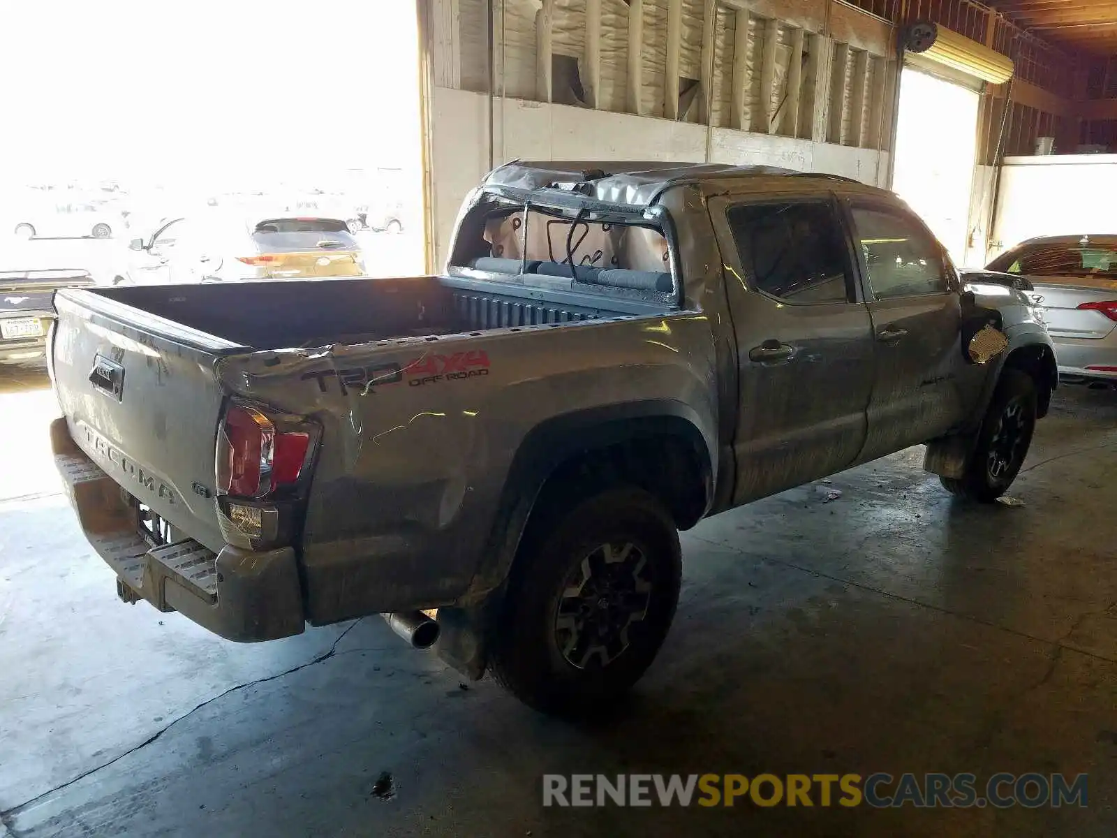 4 Photograph of a damaged car 3TMCZ5AN1LM331892 TOYOTA TACOMA 2020