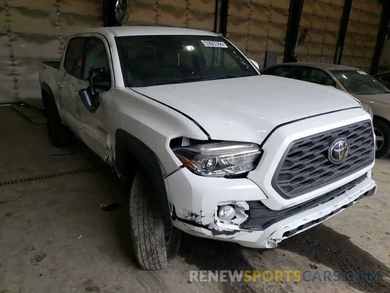 1 Photograph of a damaged car 3TMCZ5AN1LM332010 TOYOTA TACOMA 2020