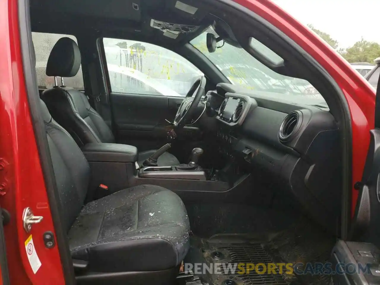 5 Photograph of a damaged car 3TMCZ5AN1LM334470 TOYOTA TACOMA 2020