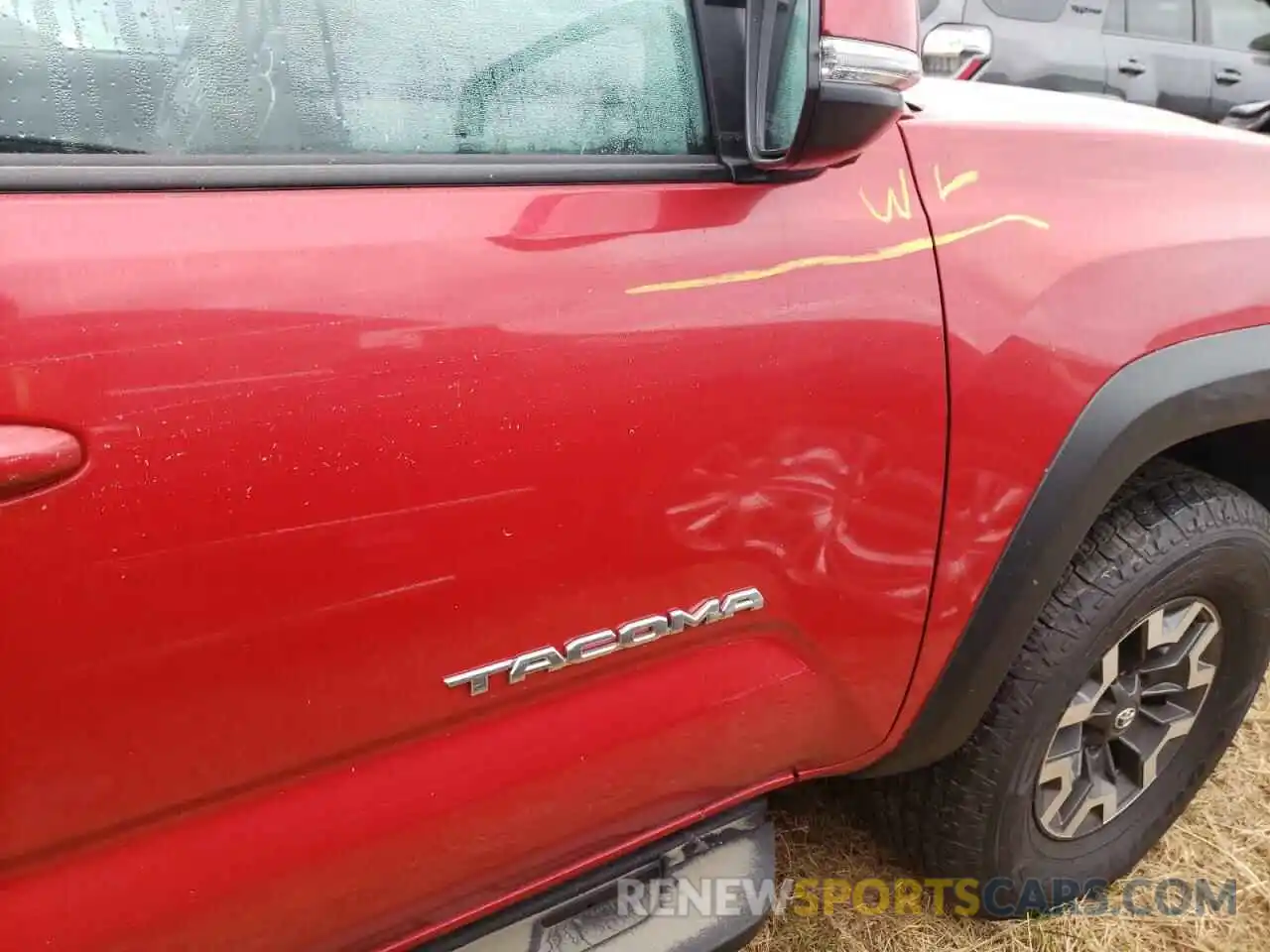 9 Photograph of a damaged car 3TMCZ5AN1LM334470 TOYOTA TACOMA 2020