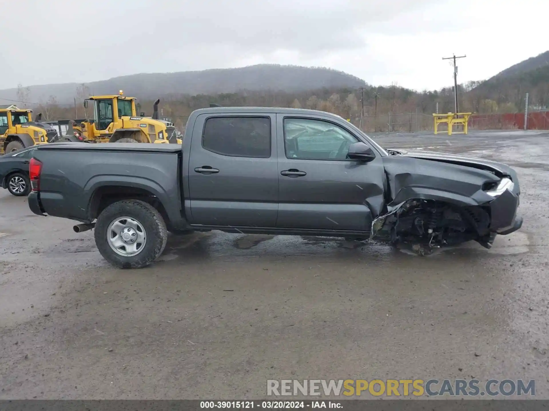 14 Photograph of a damaged car 3TMCZ5AN1LM335473 TOYOTA TACOMA 2020