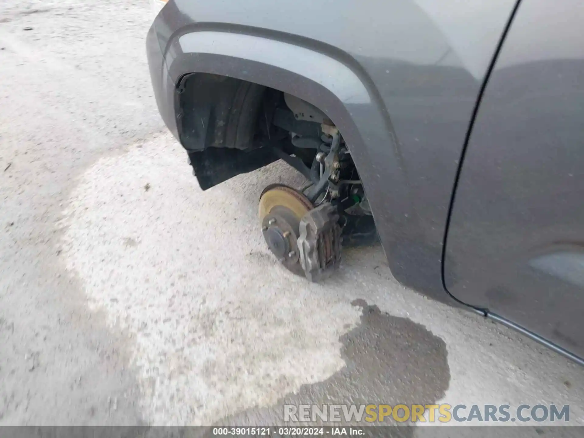 18 Photograph of a damaged car 3TMCZ5AN1LM335473 TOYOTA TACOMA 2020