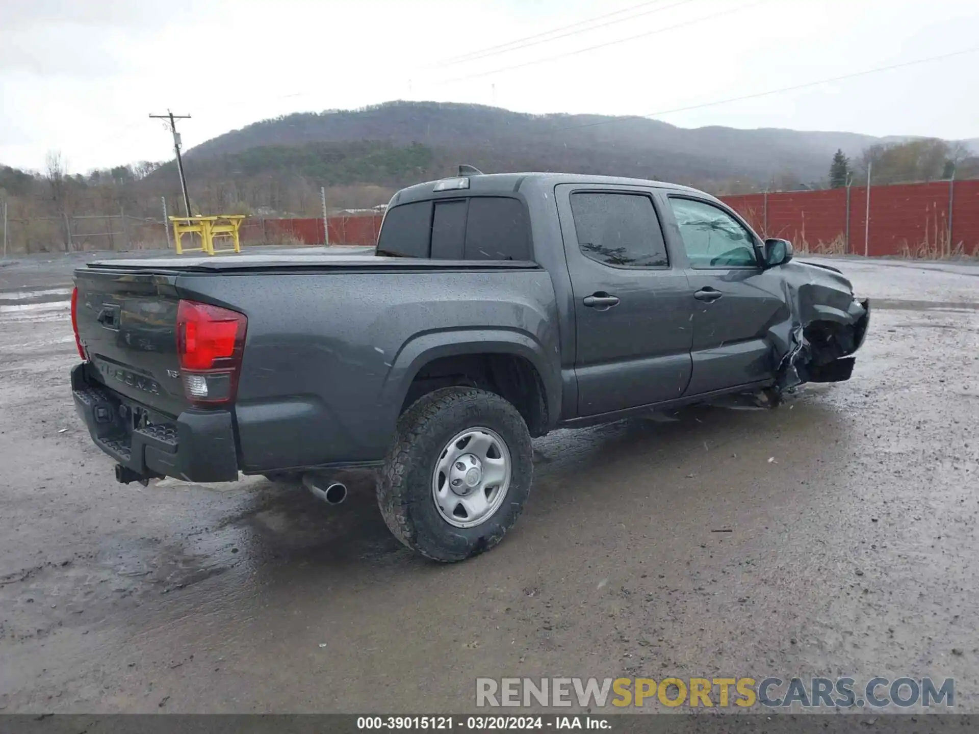 4 Photograph of a damaged car 3TMCZ5AN1LM335473 TOYOTA TACOMA 2020