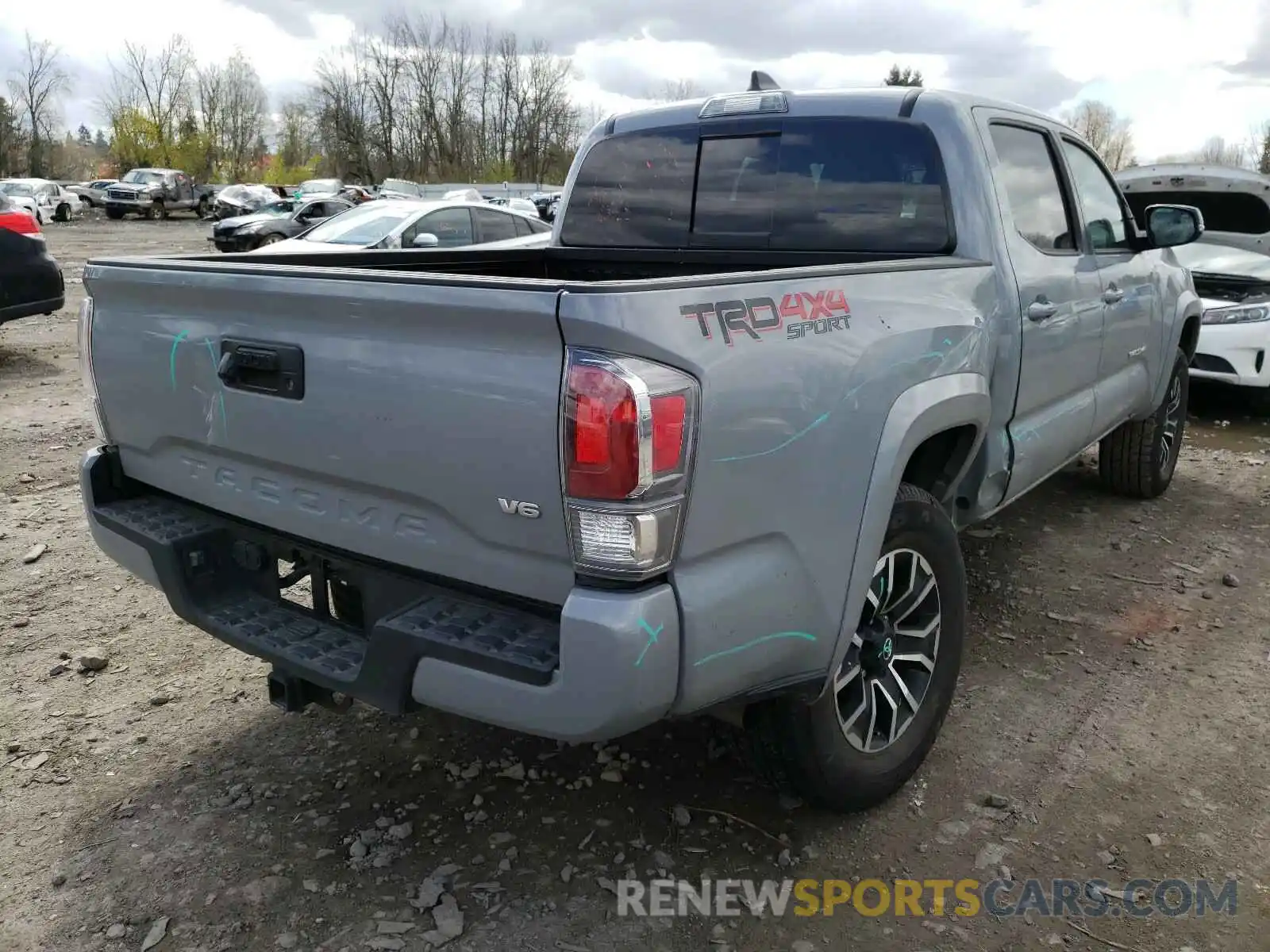 4 Photograph of a damaged car 3TMCZ5AN1LM336249 TOYOTA TACOMA 2020